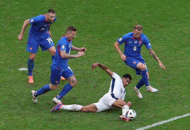 1719784786167032130.jpg -2159981372-612x612.jpg